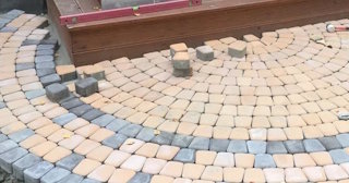 Укладка плитки на крыльцо в Черняховске по цене от 838 руб. за м² | ТротуарнаяПлитка