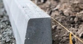 Установка бордюров для тротуарной плитки в Черняховске - цена от 838 руб.