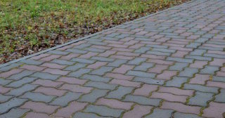 Сухая укладка тротуарной плитки в Черняховске — стоимость от 838 руб.