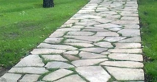 Профессиональная укладка камня на дорожки в Черняховске в октябре